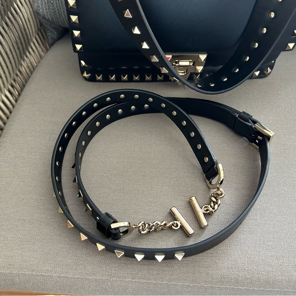 🔥 RARE Valentino Rockstud shoulder / crossbody bag in black & gold hardware - Picture 17 of 17